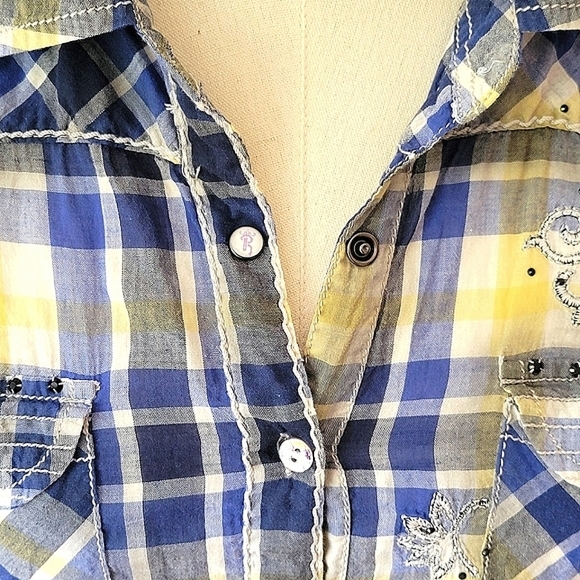 ROAR Button Down Flannel Shirt w/ Gorgeous Silver Embroidered Tribal Design EUC - Picture 9 of 13